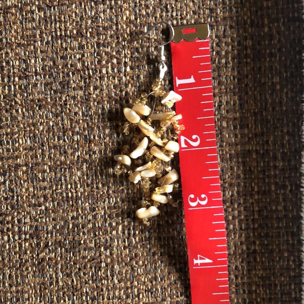 Gold and Cream Necklace and Earrings - Picture 5 of 7